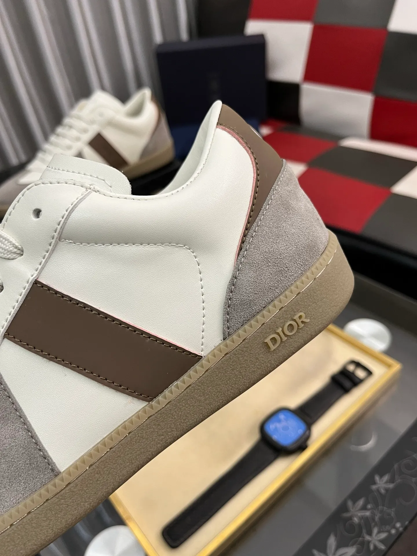 Men's shoes💰380⌚️⌚️[Dior] Dior's new men's genuine leather casual shoes, the highest version on the market, any comparison is welcome🆚! The original leather has excellent texture and is super high-end! Fetal sheep net lining imported from Italy, removable pad! Luxurious materials and fine workmanship, highly recommended! Code number: 38-44